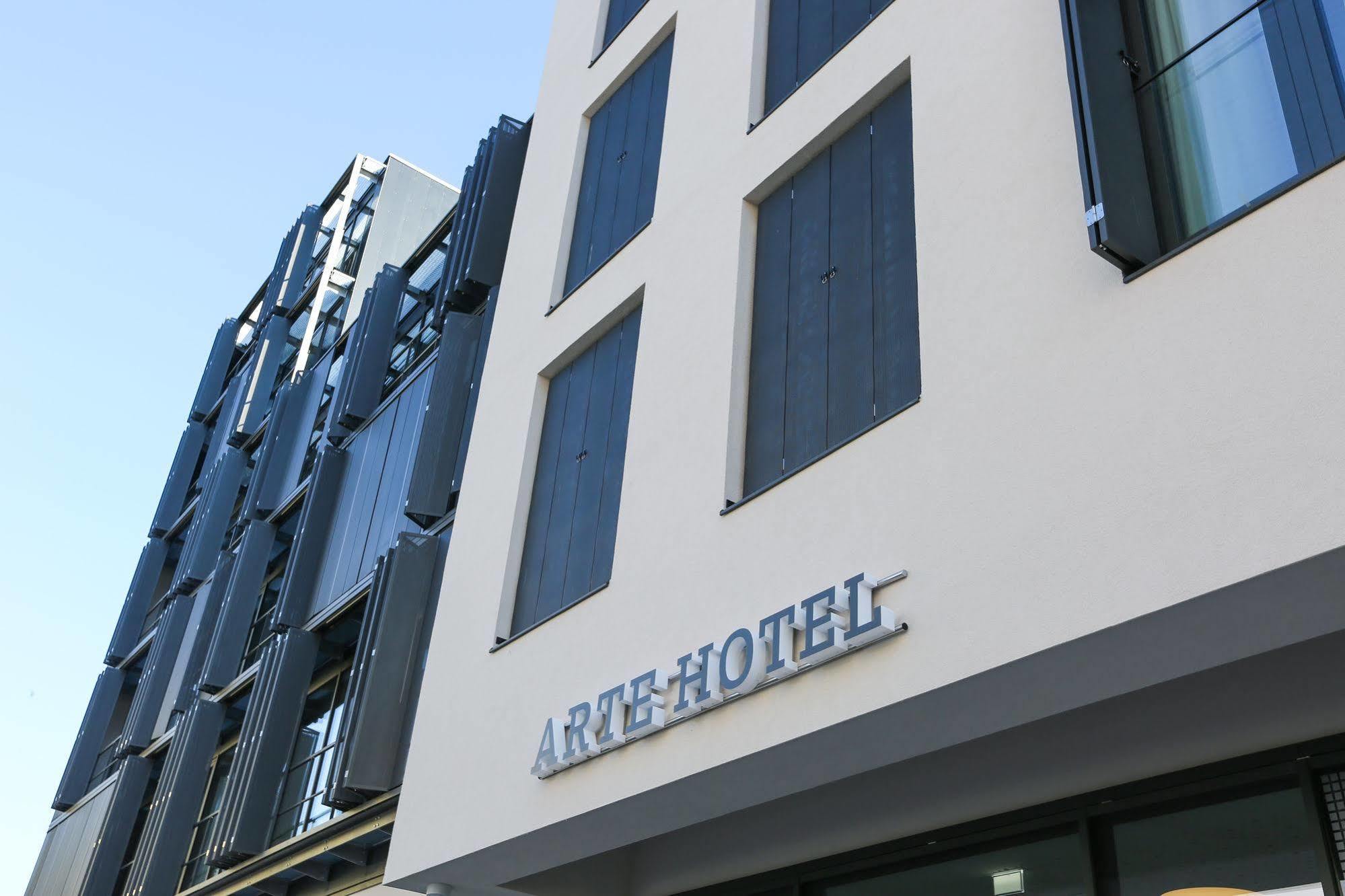 Arte Hotel 4*
